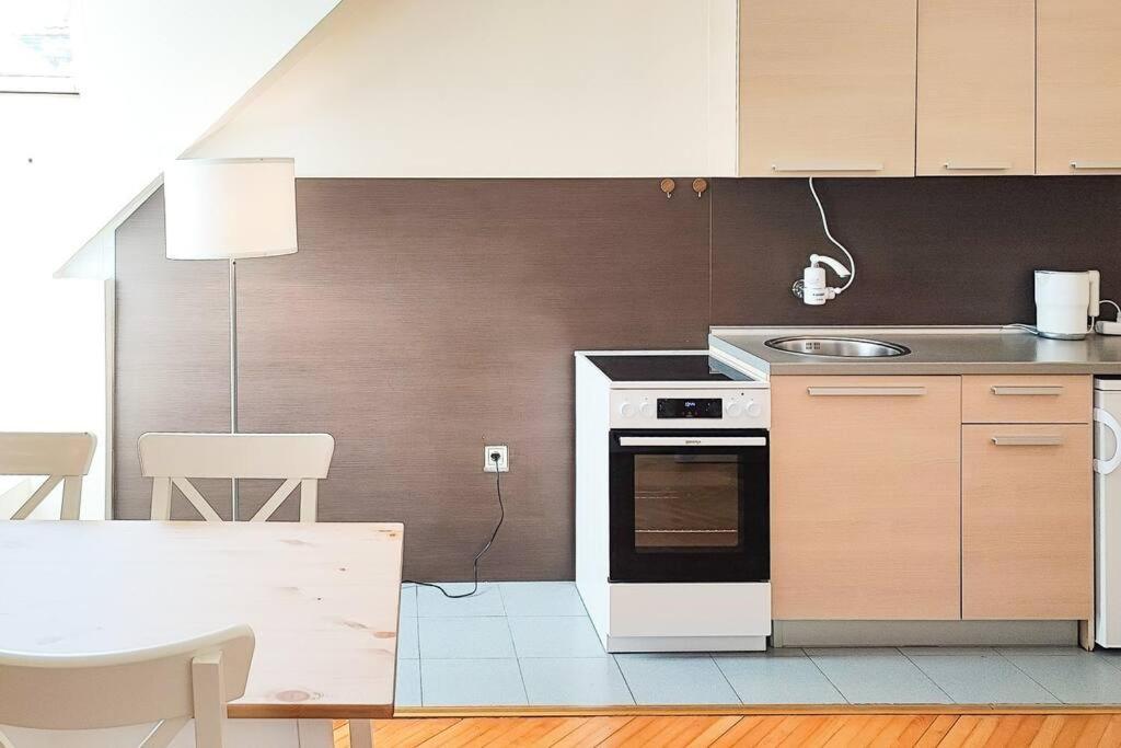 Filinhome Trg Mladenaca Νόβι Σαντ Εξωτερικό φωτογραφία